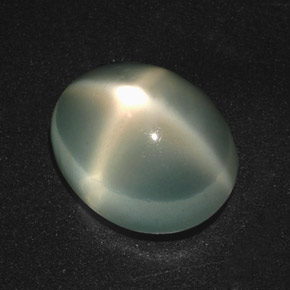 Pierre de lune étoilée vert naturelle coupe ovale, 7,22 ct, translucide