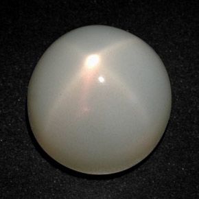 Pierre de lune étoilée crème naturelle coupe roude, 22,48 ct, translucide
