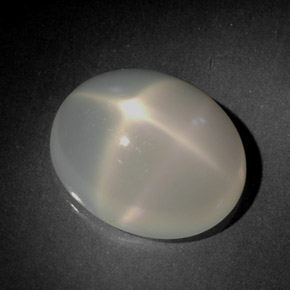 Pierre de lune étoilée blanc naturelle transparent, 5,60 ct, transparent / translucide