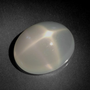 Pierre de lune étoilée blanc naturelle transparent, 5,60 ct, transparent / translucide