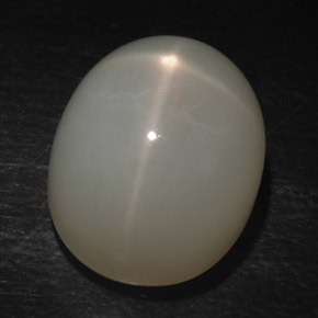 Pierre de lune étoilée blanc naturelle coupe ovale, 15,20 ct, translucide