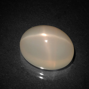 Pierre de lune étoilée orange naturelle transparent, 8,79 ct, transparent / translucide
