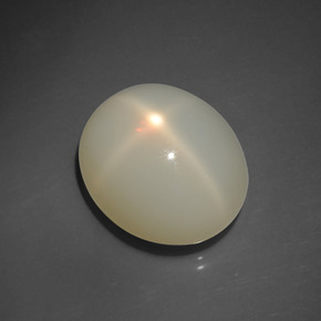 Pierre de lune étoilée blanc naturelle coupe ovale, 16,96 ct, translucide