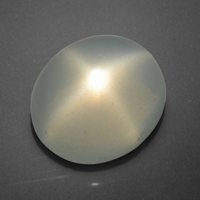 Pierre de lune étoilée crème naturelle coupe ovale, 16,52 ct, translucide