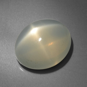 Pierre de lune étoilée Crème naturelle Coupe ovale, 12.54 ct, Translucide