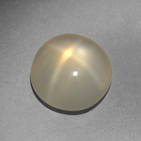 Pierre de lune étoilée Jaune clair naturelle Coupe roude, 6.07 ct, Translucide