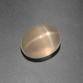 Pierre de lune étoilée orange naturelle coupe ovale, 3,33 ct, translucide