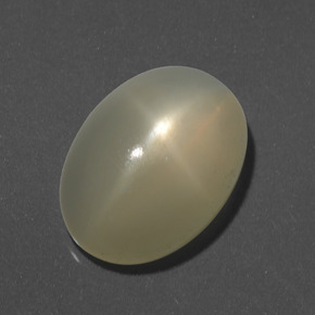 Pierre de lune étoilée Jaune clair naturelle Coupe ovale, 8.06 ct, Translucide