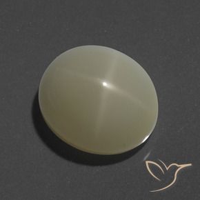 Pierre de lune étoilée Jaune clair naturelle ovale, 8.98 ct, Opaque