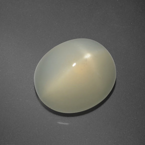 Pierre de lune étoilée jaune naturelle coupe ovale, 6,63 ct, translucide