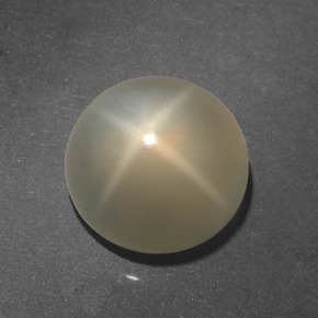 Pierre de lune étoilée Crème naturelle Coupe roude, 4.58 ct, Translucide