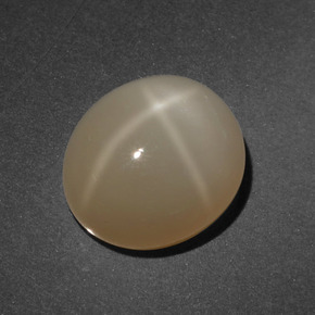 Pierre de lune étoilée orange naturelle coupe ovale, 4,80 ct, translucide