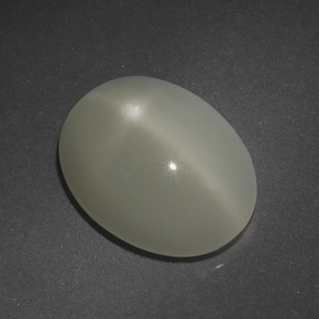 Pierre de lune étoilée blanc naturelle coupe ovale, 7,01 ct, translucide