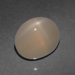 Pierre de lune étoilée orange naturelle coupe ovale, 4,66 ct, translucide