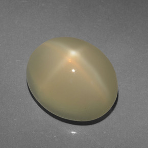 Pierre de lune étoilée jaune naturelle coupe ovale, 7,15 ct, translucide