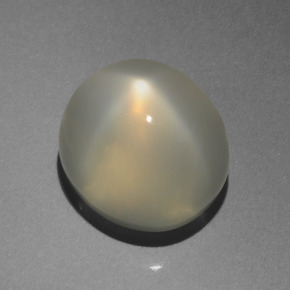 Pierre de lune étoilée Blanc chaud naturelle Coupe ovale, 6.43 ct, Translucide