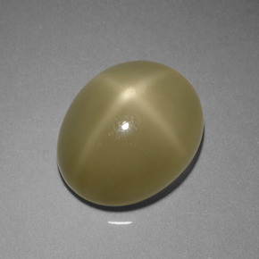 Pierre de lune étoilée vert naturelle coupe ovale, 7,29 ct, translucide