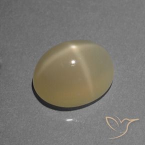 Pierre de lune étoilée Brun pâle naturelle ovale, 7.12 ct, Translucide