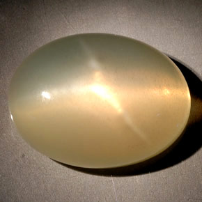 Pierre de lune étoilée orange naturelle transparent, 18,09 ct, transparent / translucide