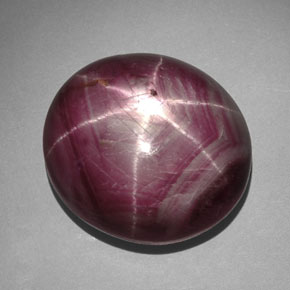 Rubis étoilé rouge naturelle coupe ovale, 55,95 ct, opaque