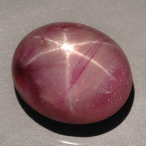 Rubis étoilé rouge naturelle coupe ovale, 36,27 ct, opaque
