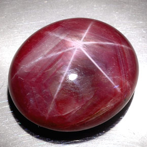 Rubis Étoilé Rouge violacé naturelle Coupe ovale, 37.92 ct, Opaque