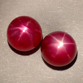 Achetez naturel ct Rouge violacé Rubis Étoilé gems, Coupe roude, En provenance Tanzanie chez GemSelect. En stock, livraison internationale!