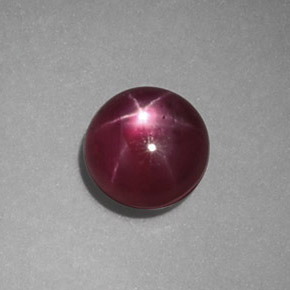 Rubis étoilé rouge naturelle coupe roude, 1,22 ct, opaque