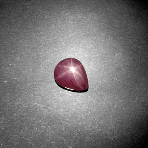 Rubis étoilé rouge naturelle en forme de poire, 1,78 ct, opaque