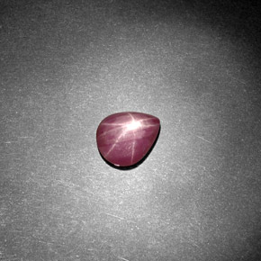 Rubis étoilé rouge naturelle en forme de poire, 1,78 ct, opaque