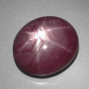 Rubis Étoilé Rouge violacé naturelle Coupe ovale, 8.23 ct, Opaque