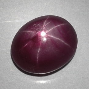 Rubis Étoilé Rouge violacé naturelle Coupe ovale, 6.56 ct, Opaque