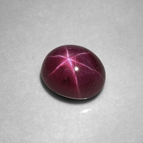 Rubis Étoilé Rouge violacé naturelle Coupe ovale, 1.54 ct, Opaque