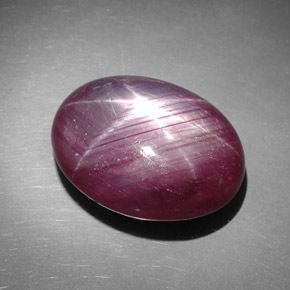 Rubis étoilé rouge naturelle coupe ovale, 42,49 ct, opaque