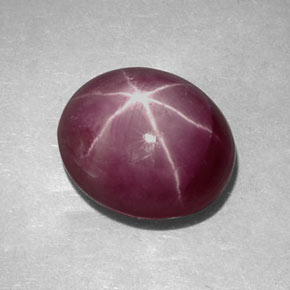Rubis étoilé rouge naturelle coupe ovale, 6,10 ct, opaque