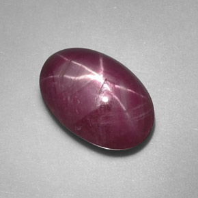 Rubis étoilé rouge naturelle coupe ovale, 1,90 ct, opaque