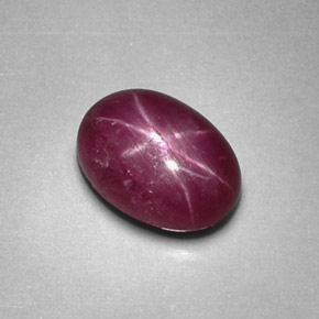 Rubis étoilé rouge naturelle coupe ovale, 1,27 ct, opaque
