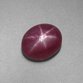 Rubis étoilé rouge naturelle coupe ovale, 1,01 ct, opaque