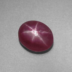 Rubis étoilé rouge naturelle coupe ovale, 1,01 ct, opaque