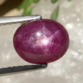 Rubis étoilé rouge naturelle coupe ovale, 3,41 ct, opaque
