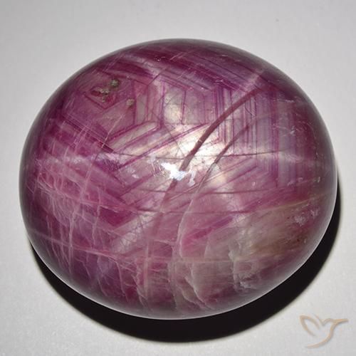 Rubis étoilé Violet rougeâtre naturelle ovale, 127.45 ct, Opaque