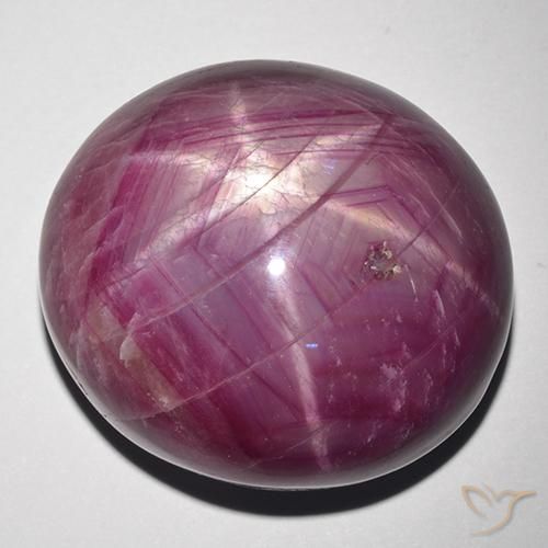 Rubis Étoilé Violet rougeâtre naturelle Coupe ovale, 127.68 ct, Opaque