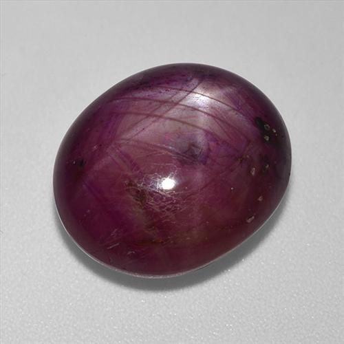 Rubis étoilé rouge naturelle coupe ovale, 13,24 ct, opaque