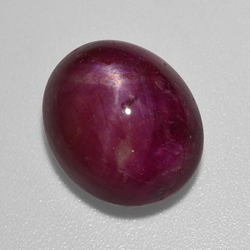 Rubis étoilé rouge naturelle coupe ovale, 12,01 ct, opaque