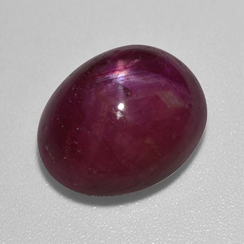 Rubis étoilé rouge naturelle coupe ovale, 12,01 ct, opaque
