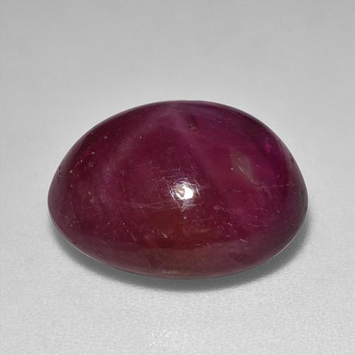 Rubis étoilé rouge naturelle coupe ovale, 12,01 ct, opaque