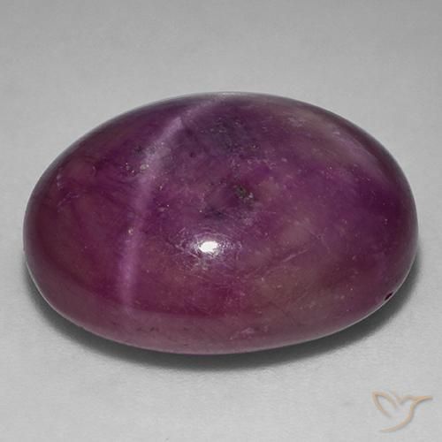 Rubis étoilé pourpre boysenberry naturelle coupe ovale, 37,20 ct, opaque