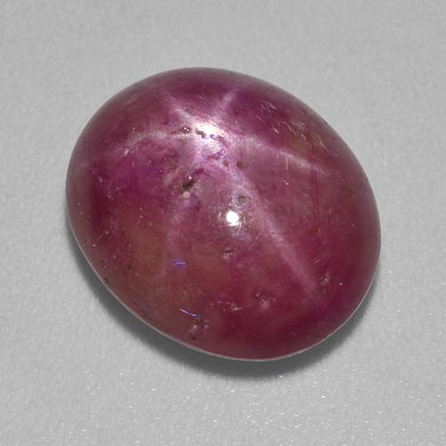Rubis étoilé pourpre naturelle coupe ovale, 7,03 ct, opaque