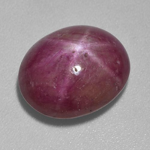 Rubis étoilé pourpre naturelle coupe ovale, 7,03 ct, opaque