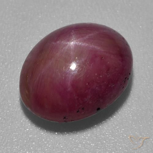Rubis étoilé Violet rougeâtre naturelle ovale, 5.24 ct, Opaque